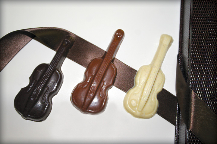 Grando Cioccolato Chocolate Violins Philarmonic Los Angeles Custom International Committee